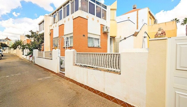 Полуотдельная вилла - Перепродажа - Orihuela Costa - Los Altos