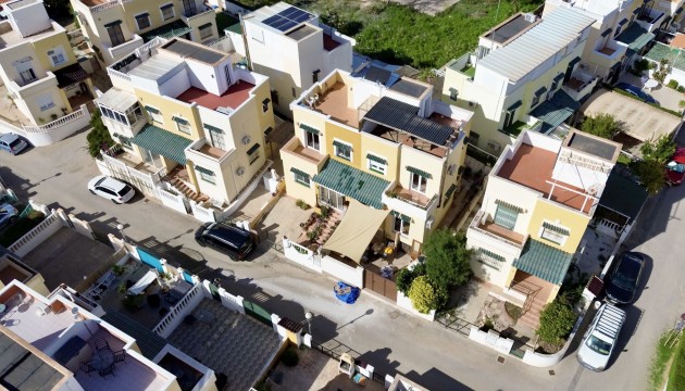 Полуотдельная вилла - Перепродажа - Orihuela Costa - Los Altos