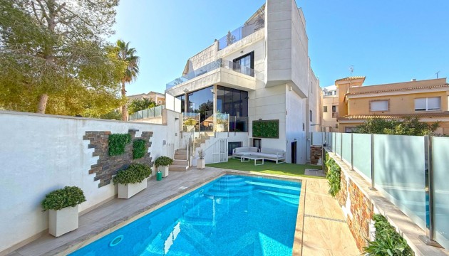 Полуотдельная вилла - Перепродажа - Orihuela Costa - Villamartín