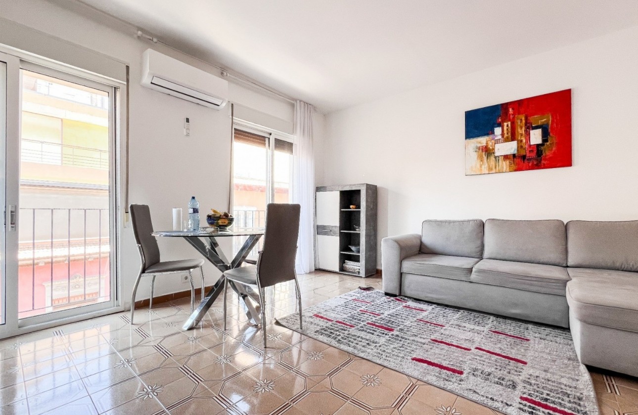 Resale - Apartment - Alicante