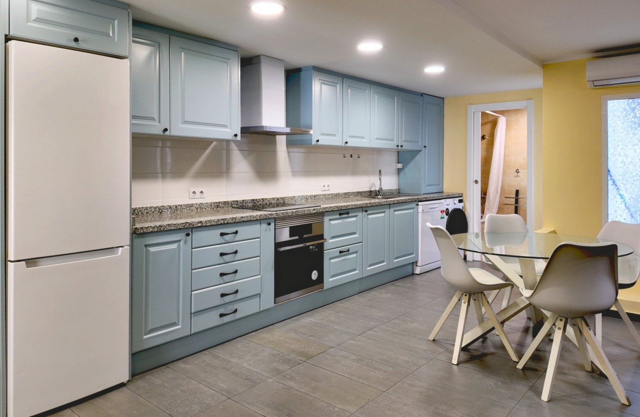 Resale - Apartment - Alicante