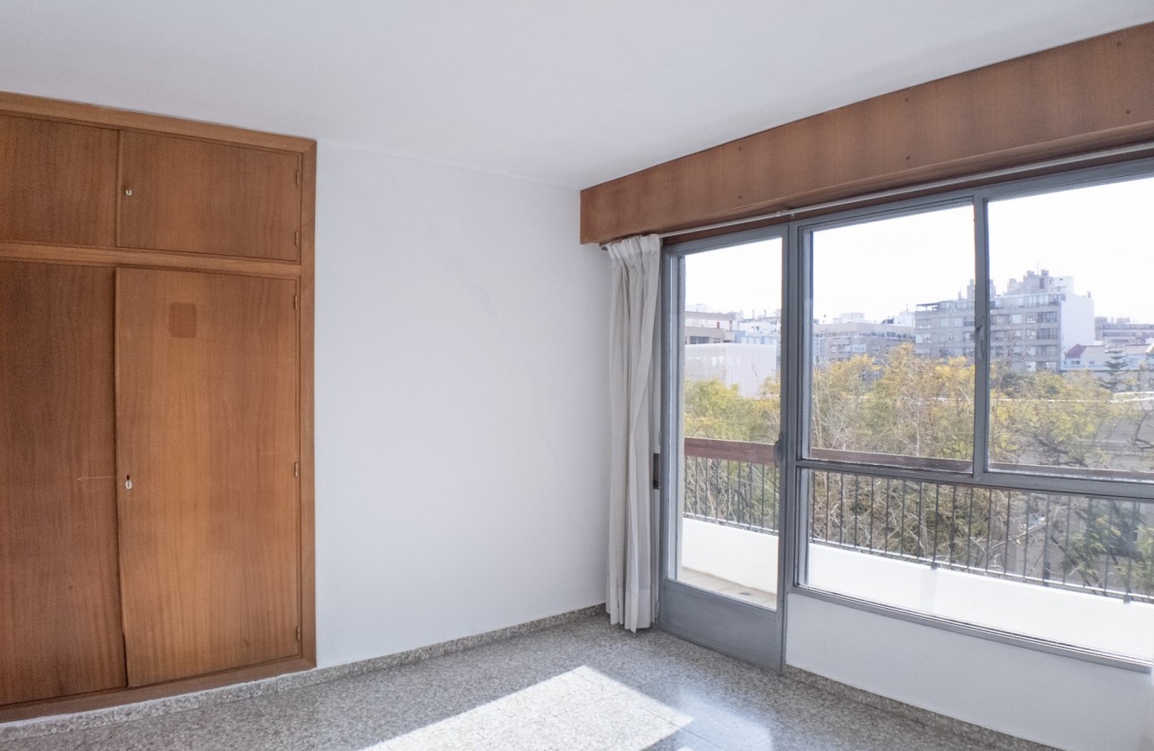 Resale - Apartment - Alicante