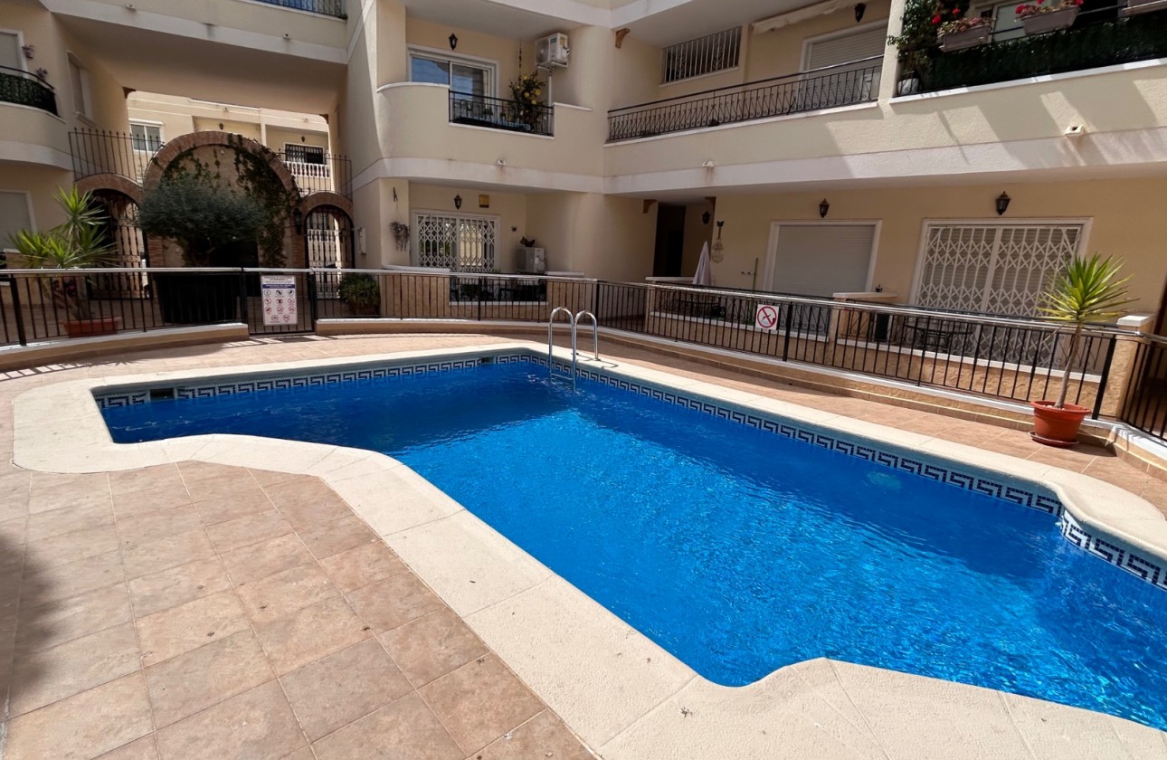 Resale - Apartment - Jacarilla