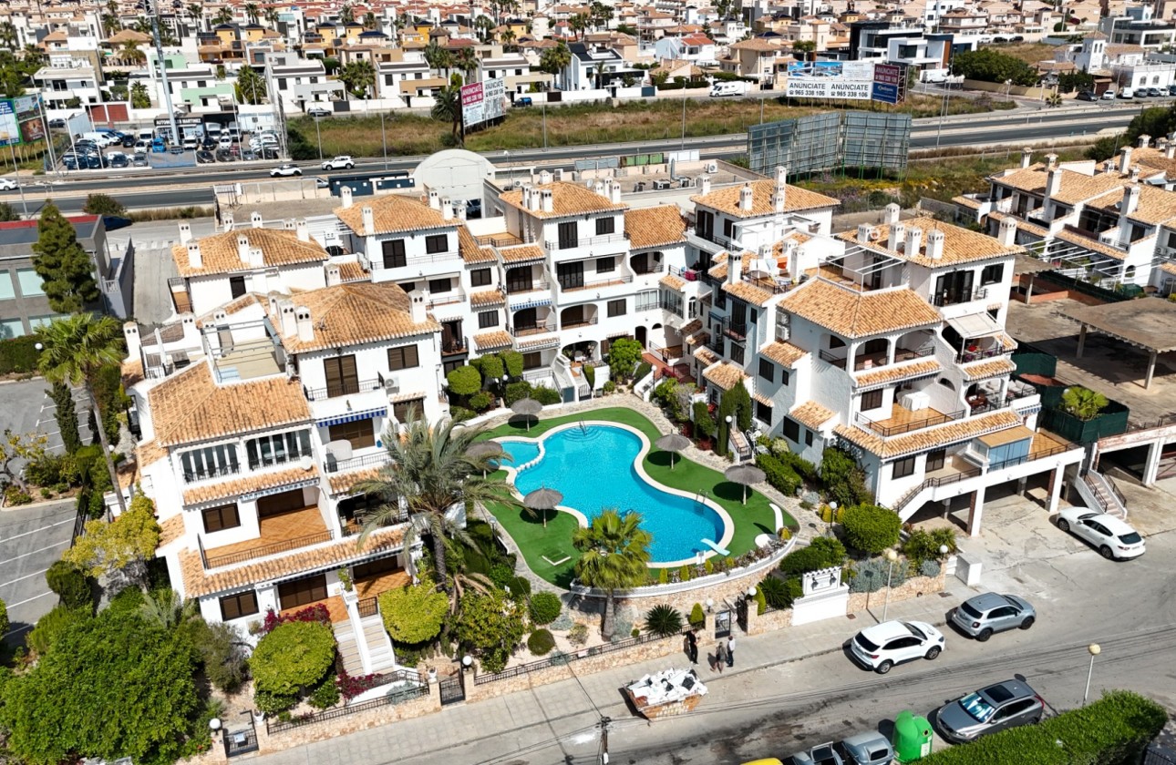 Resale - Apartment - Orihuela Costa - Cabo Roig