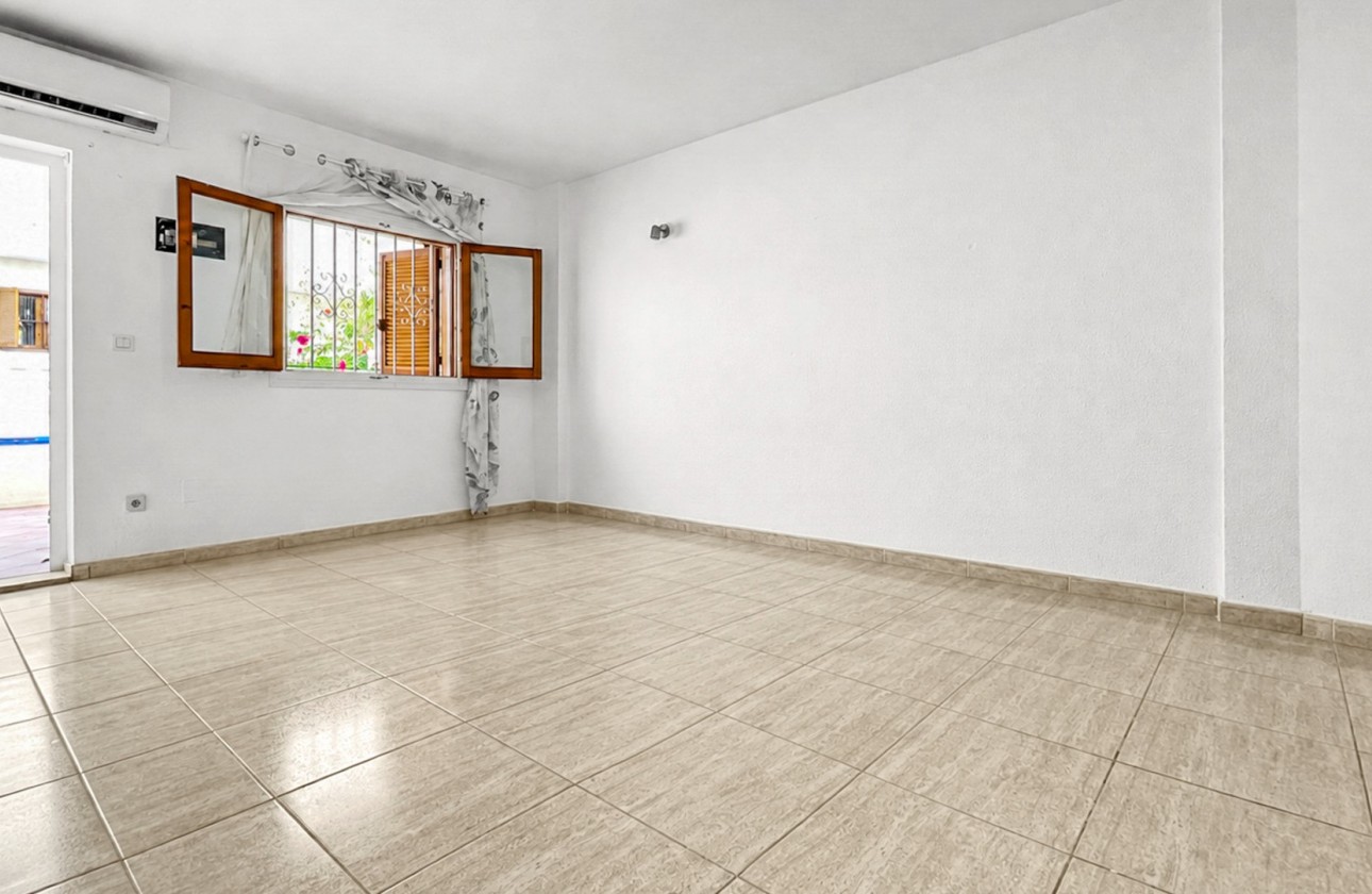 Resale - Apartment - Orihuela Costa - Cabo Roig