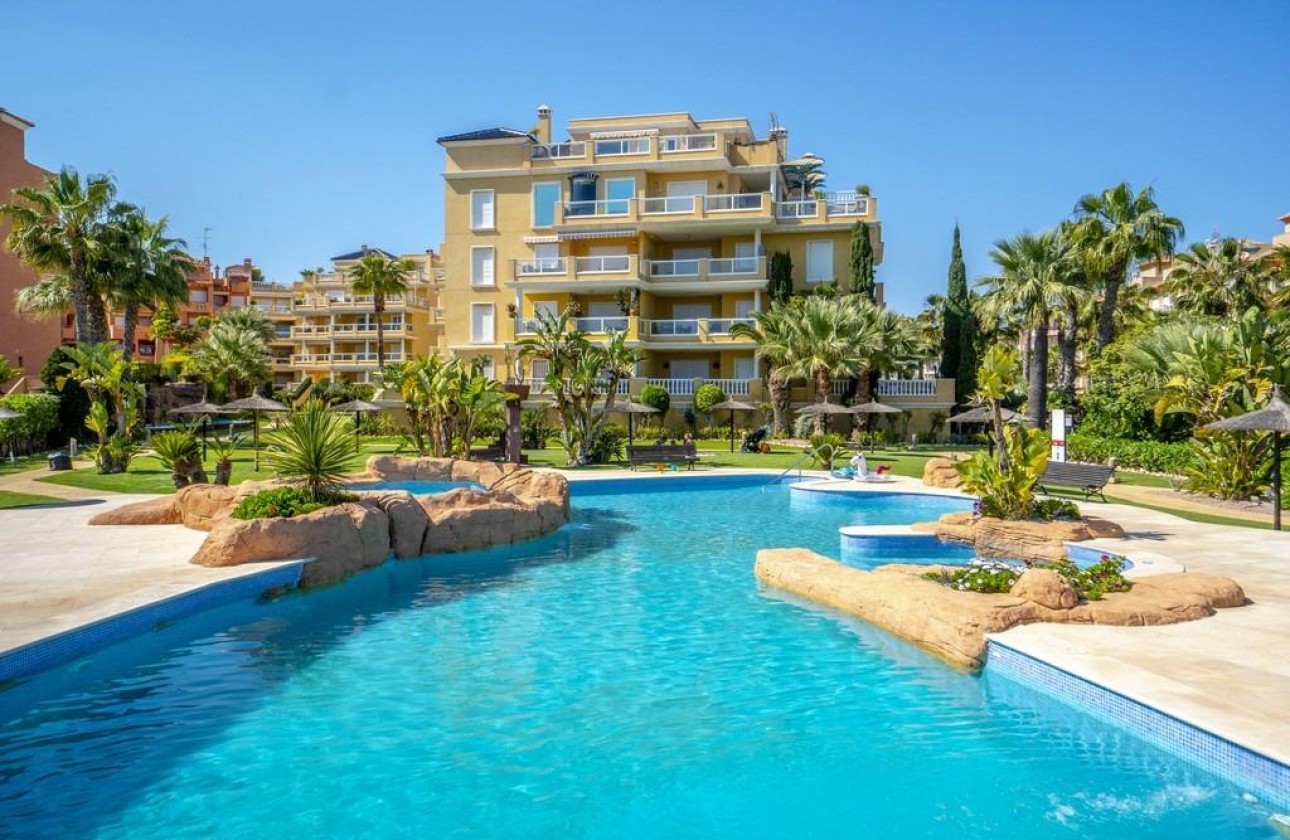 Resale - Apartment - Orihuela Costa - Campoamor