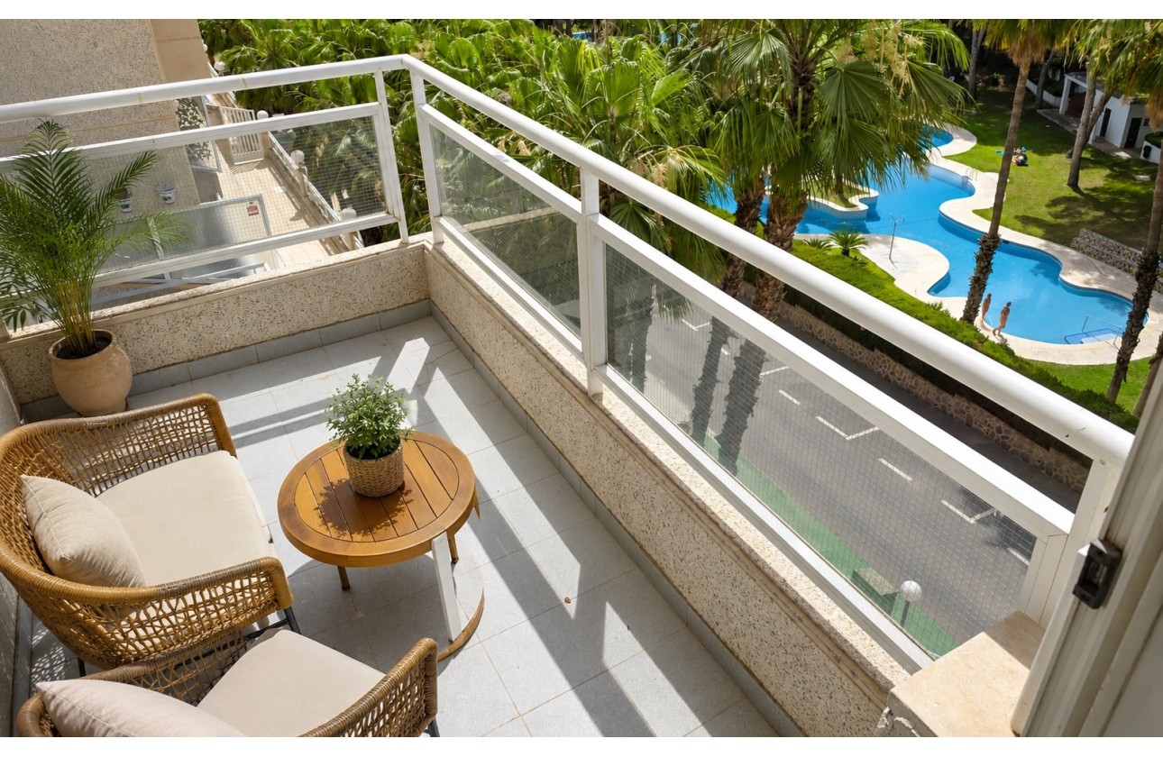 Resale - Apartment - Orihuela Costa - Campoamor