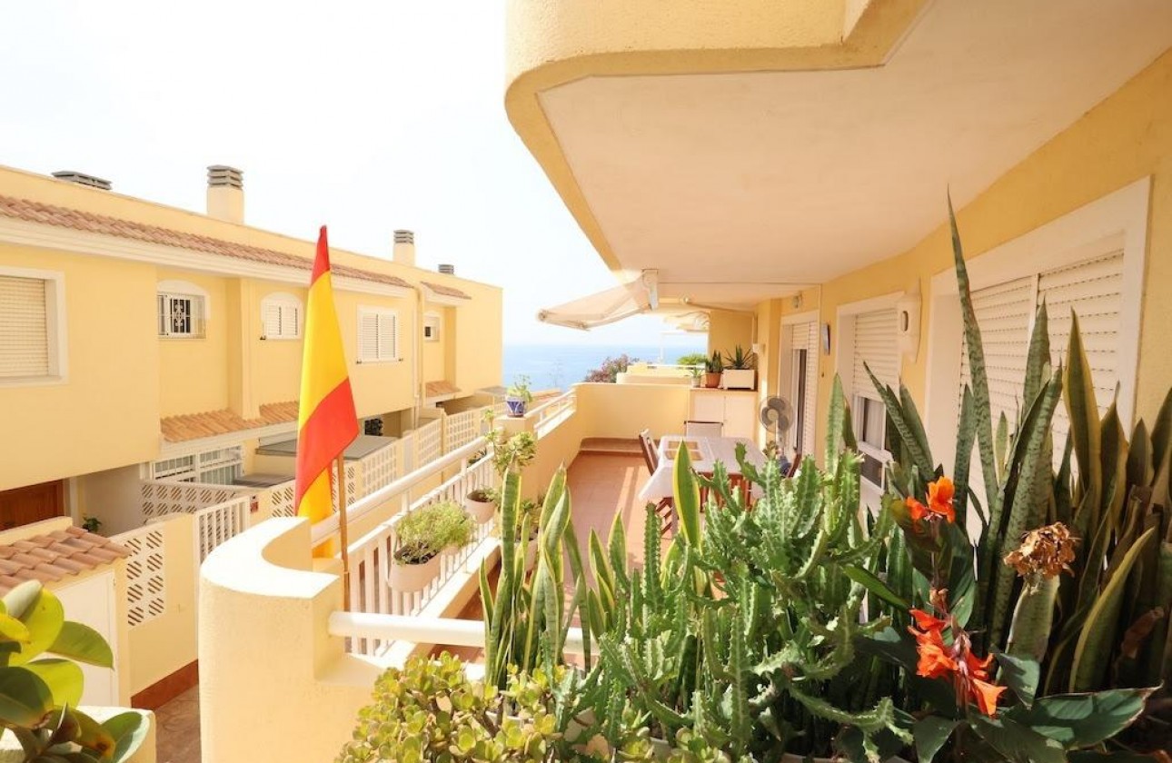 Resale - Apartment - Orihuela Costa - Campoamor