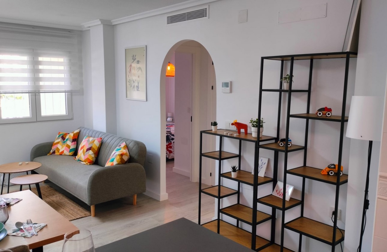 Resale - Apartment - Orihuela Costa - La Zenia