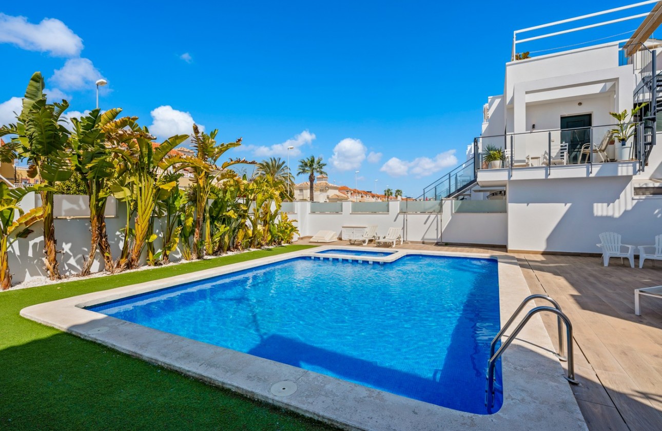 Resale - Apartment - Orihuela Costa - La Zenia