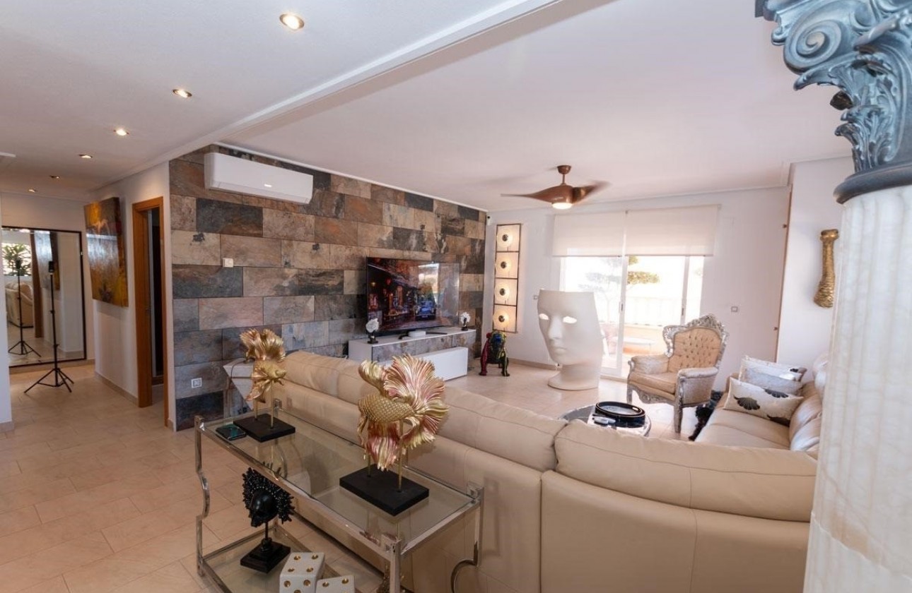 Resale - Apartment - Orihuela Costa - Los Dolses