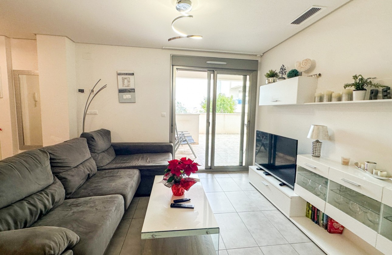 Resale - Apartment - Orihuela Costa - Los Dolses