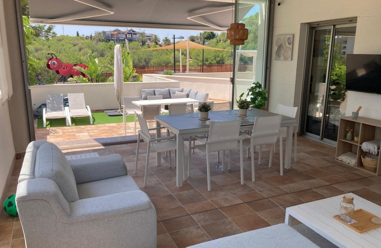 Resale - Apartment - Orihuela Costa - Los Dolses