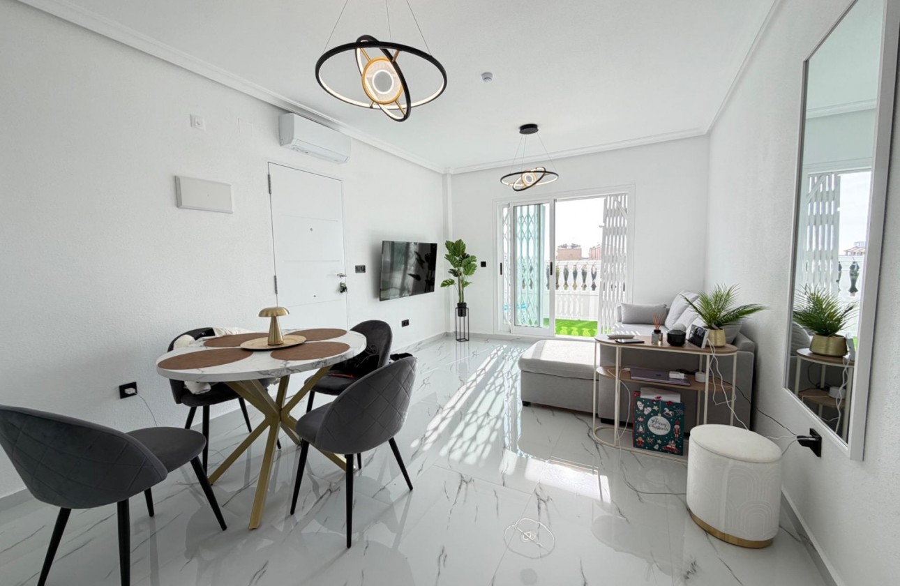 Resale - Apartment - Orihuela Costa - Playa Flamenca