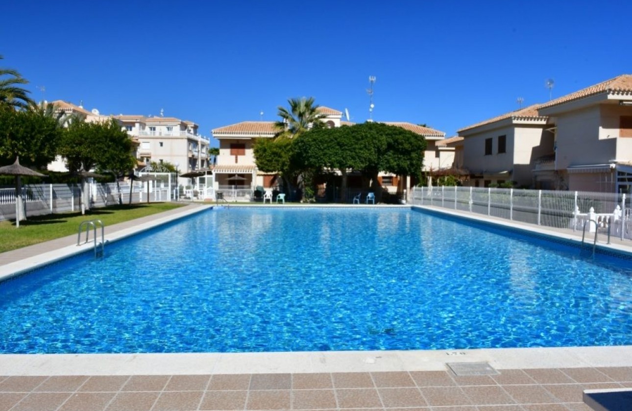 Resale - Apartment - Orihuela Costa - Playa Flamenca