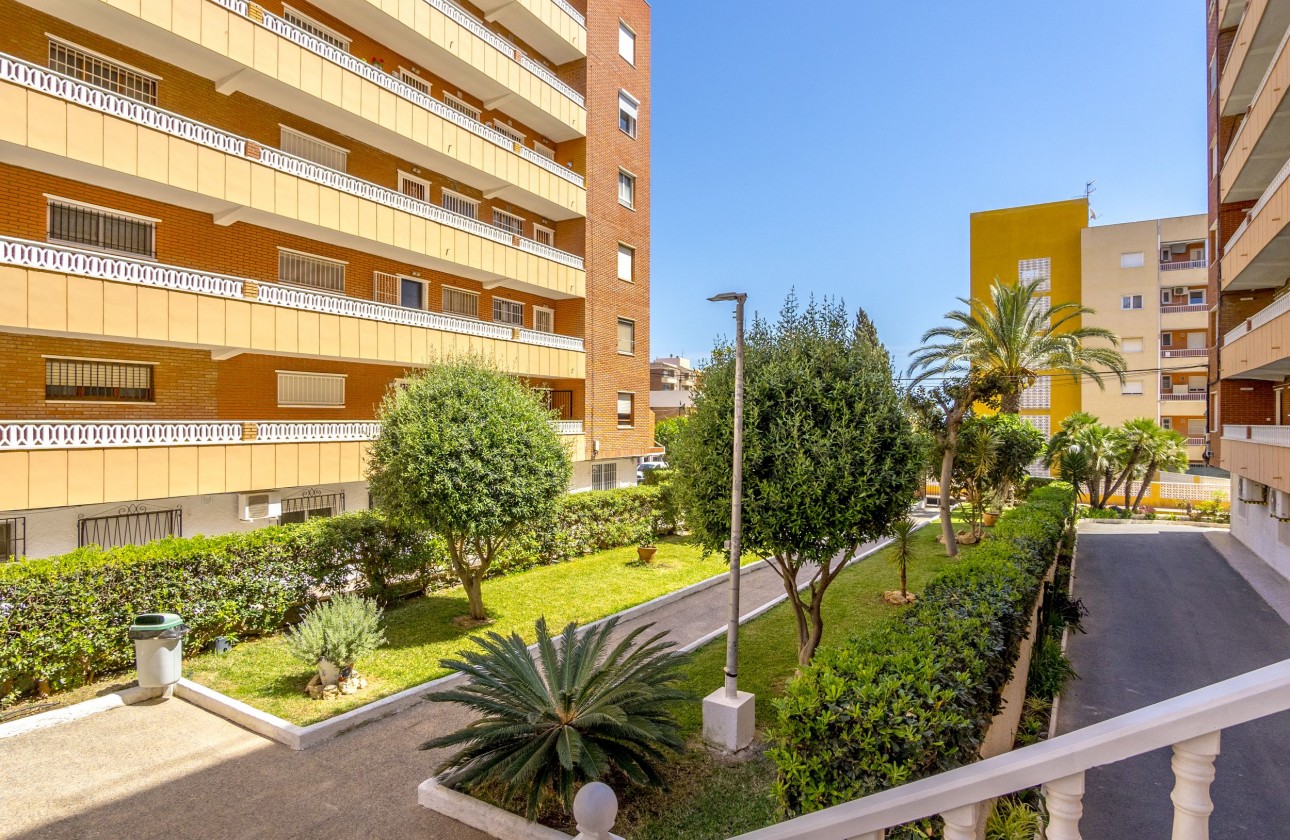 Resale - Apartment - Orihuela Costa - Punta Prima