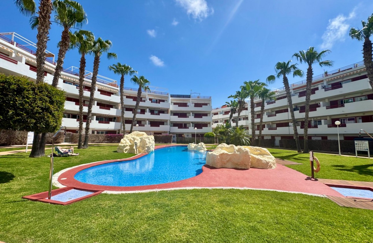 Resale - Apartment - Orihuela Costa - Punta Prima