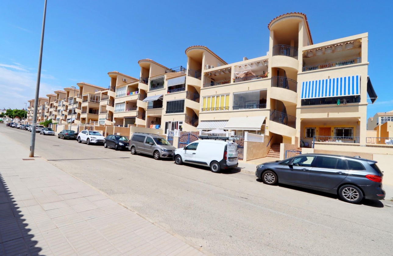 Resale - Apartment - Orihuela Costa - Punta Prima