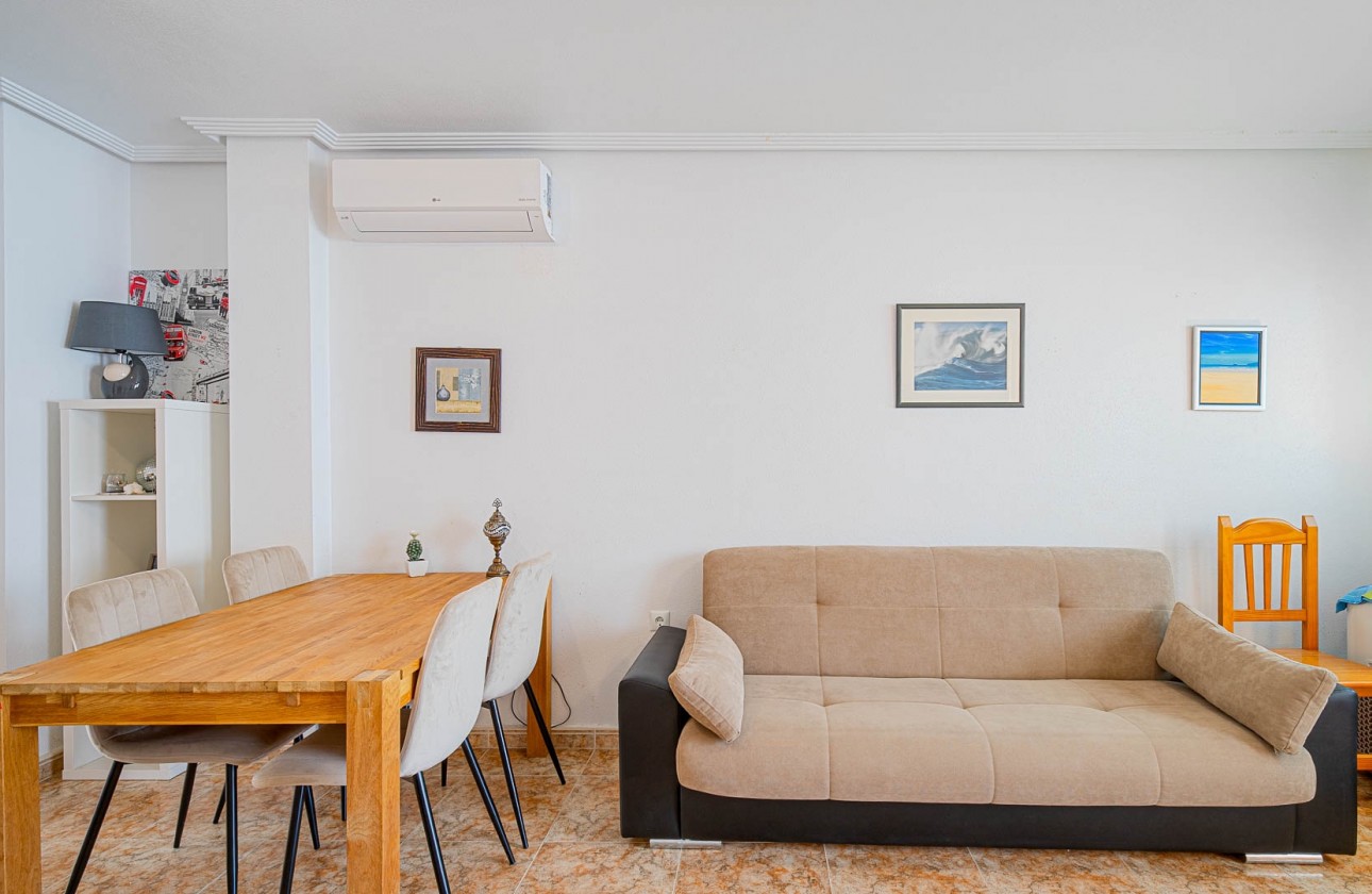 Resale - Apartment - Orihuela Costa - Punta Prima