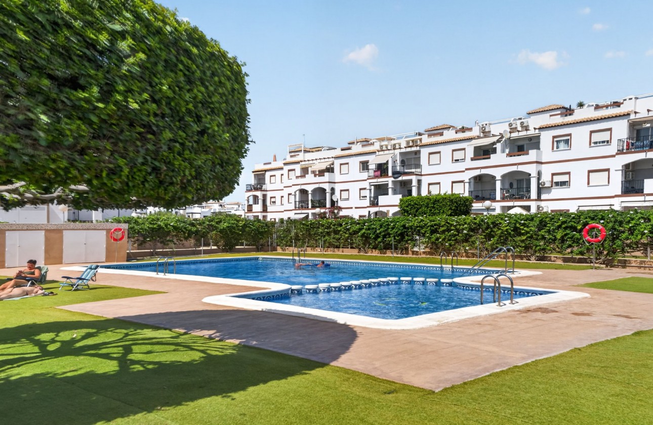 Resale - Apartment - Orihuela Costa - Punta Prima