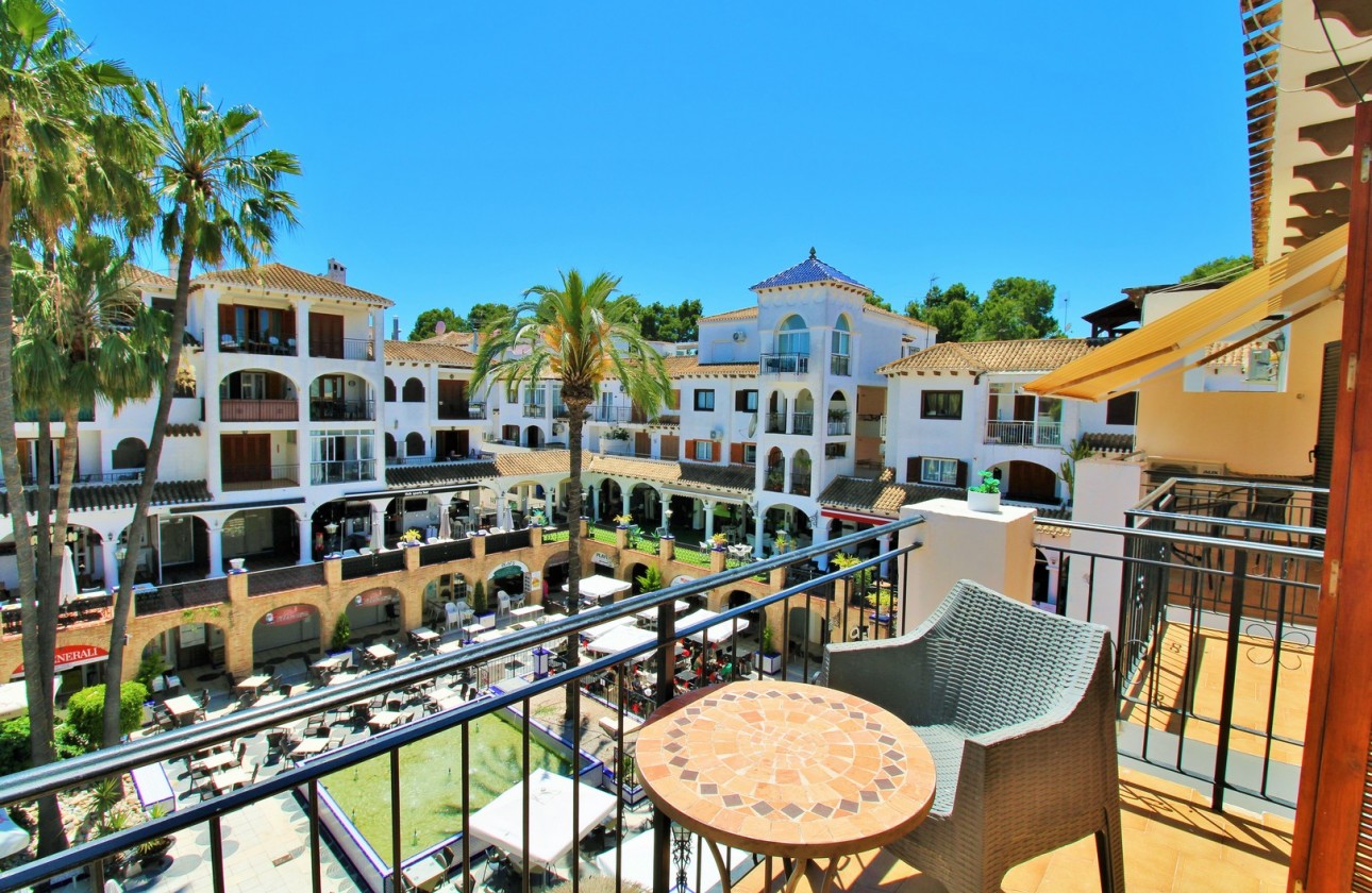 Resale - Apartment - Orihuela Costa - Villamartín
