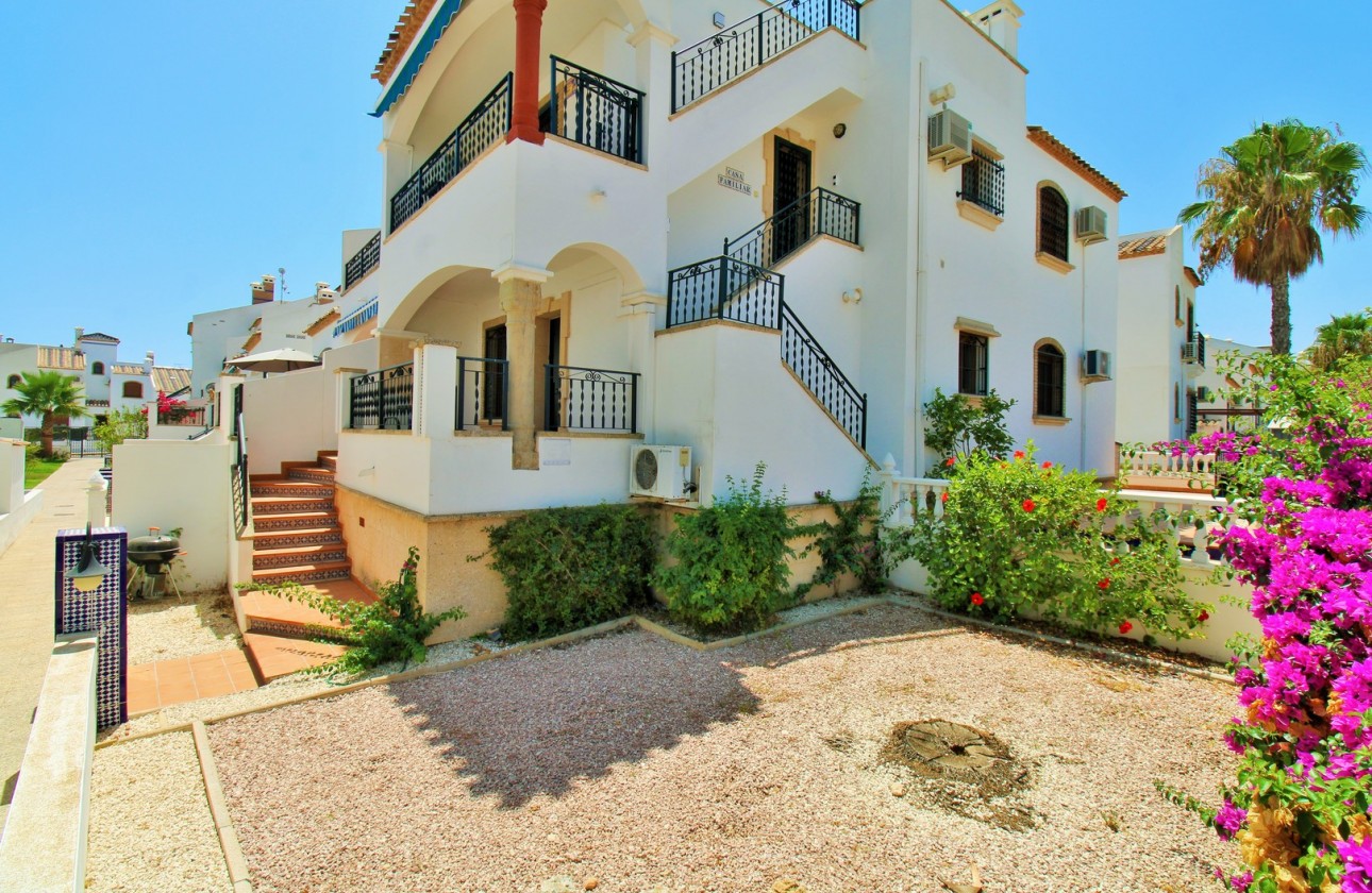 Resale - Apartment - Orihuela Costa - Villamartín