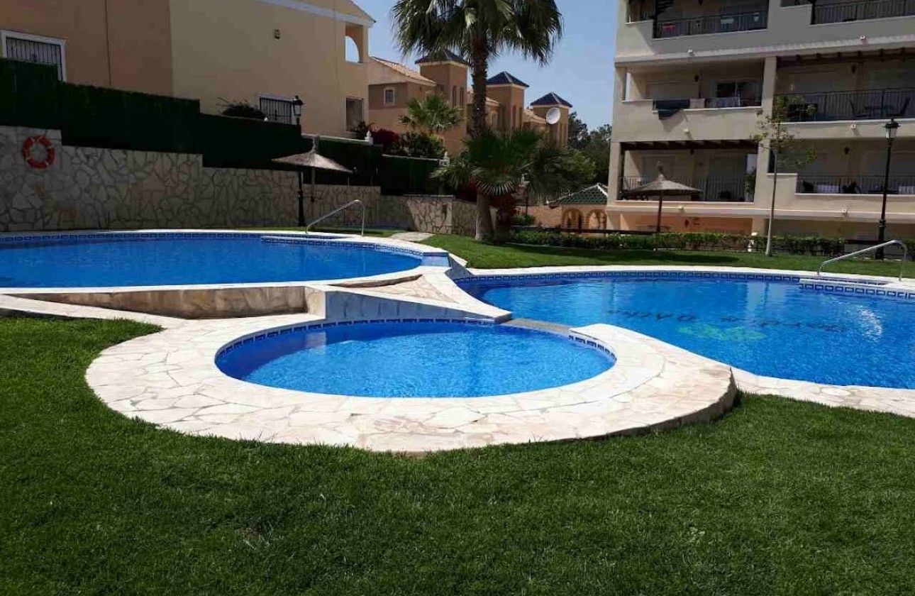 Resale - Apartment - Orihuela Costa - Villamartín
