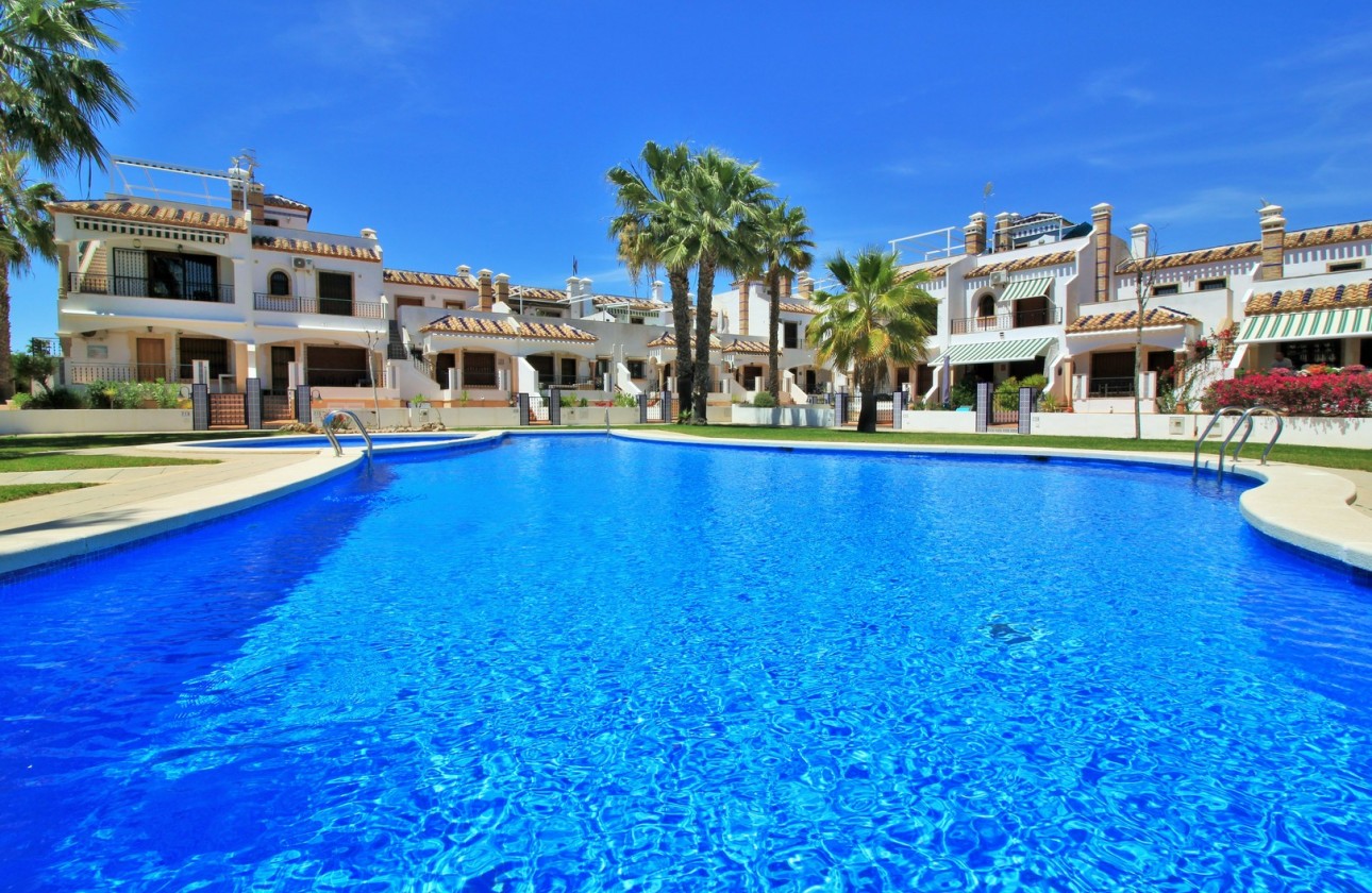 Resale - Apartment - Orihuela Costa - Villamartín