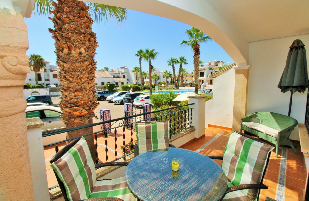 Resale - Apartment - Orihuela Costa - Villamartín