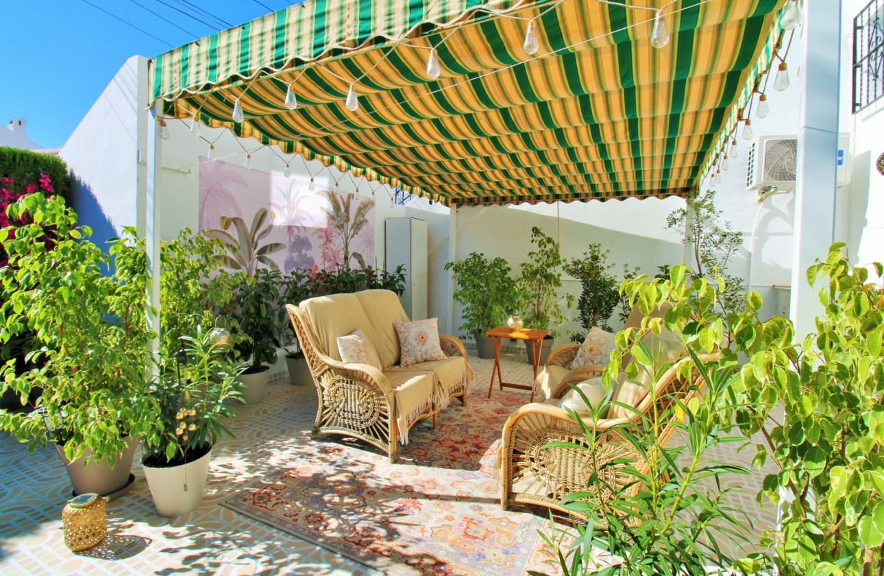 Resale - Apartment - Orihuela Costa - Villamartín