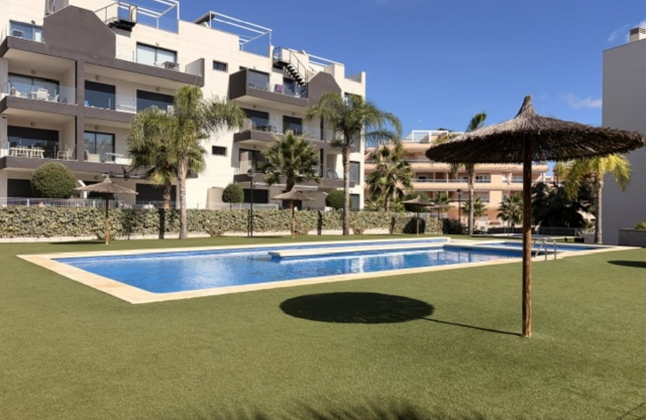 Resale - Apartment - Orihuela Costa - Villamartín