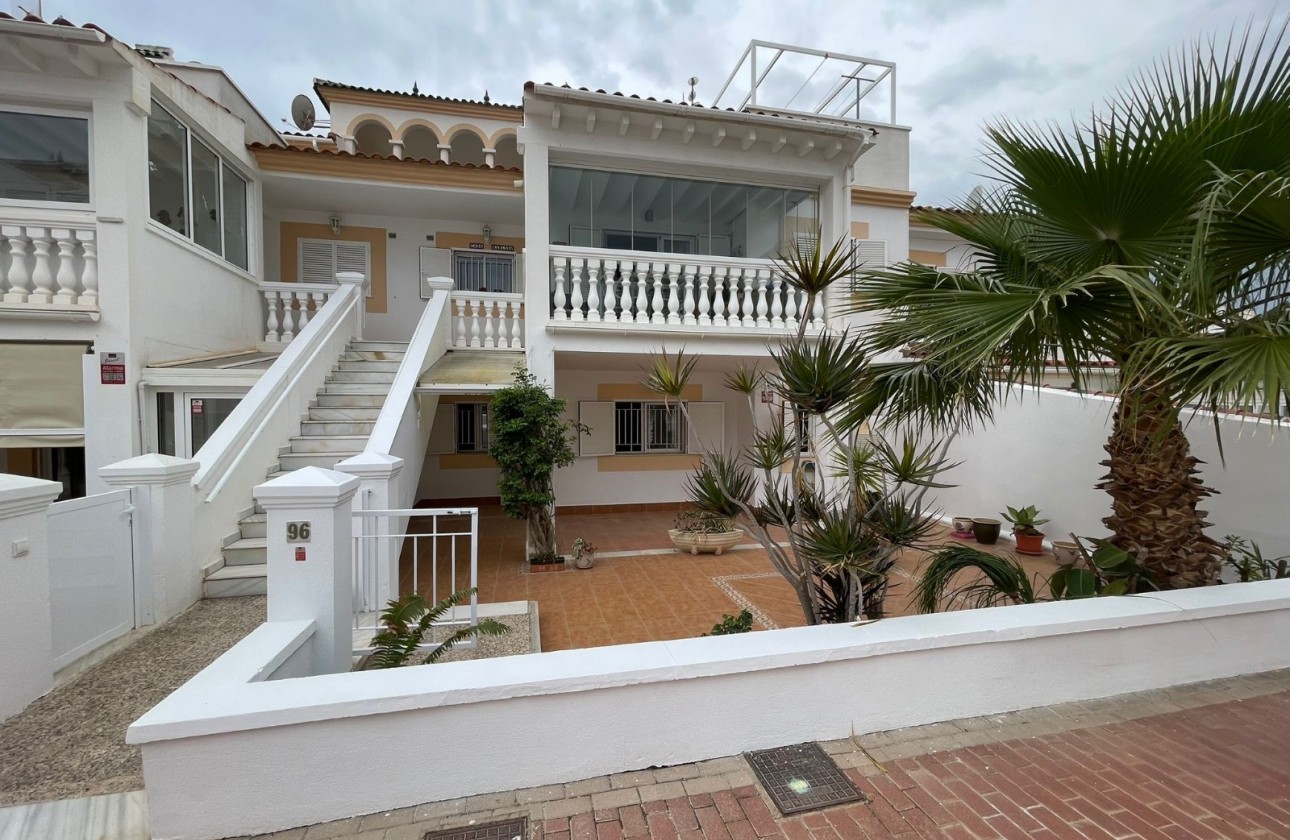 Resale - Apartment - Orihuela Costa