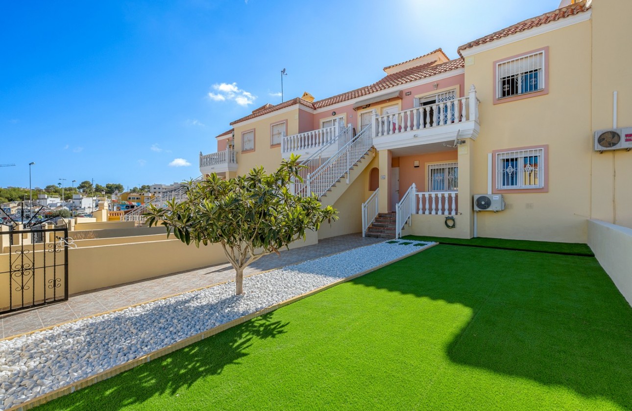 Resale - Apartment - San Miguel de Salinas - Orihuela Costa