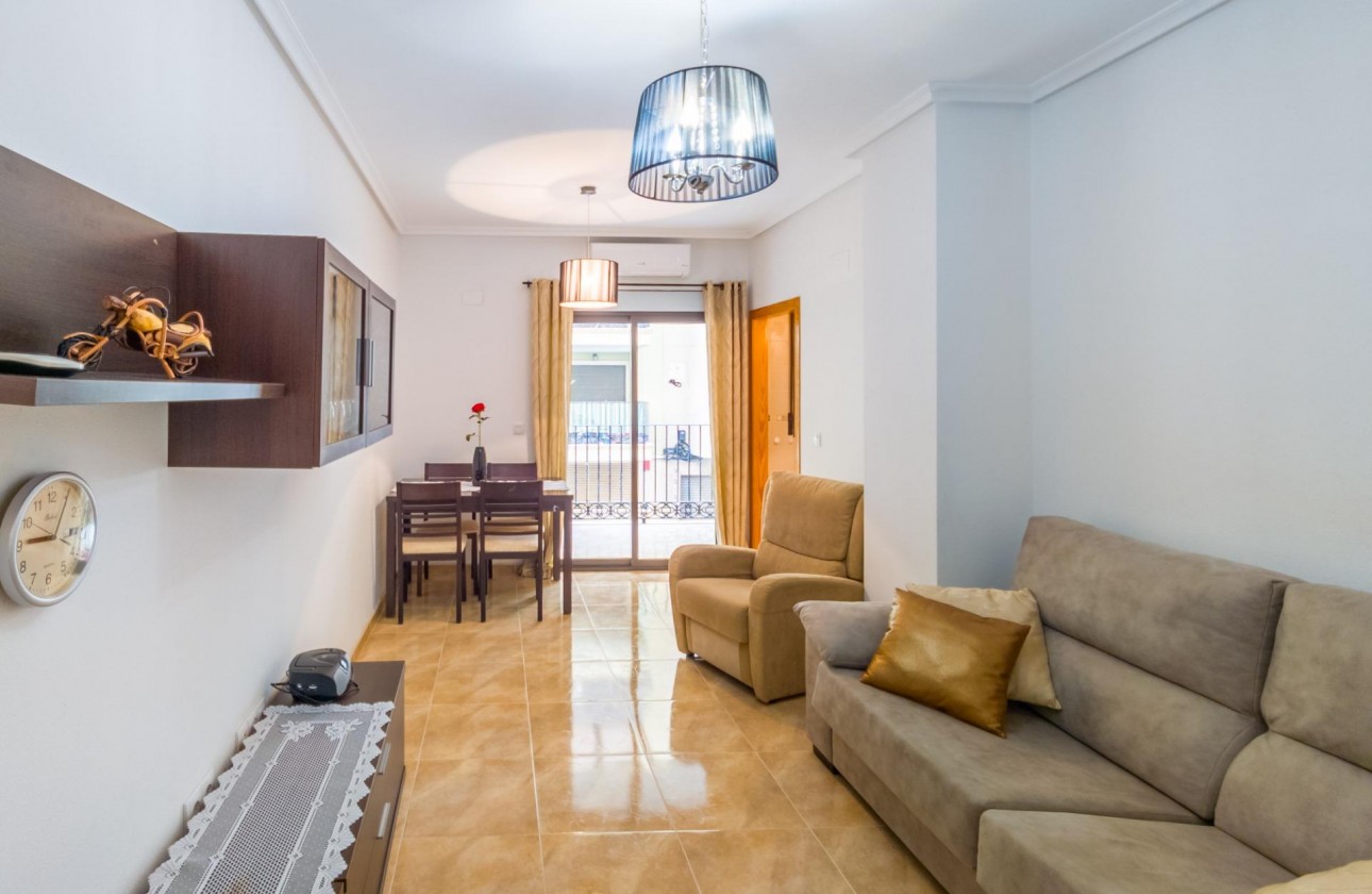 Resale - Apartment - Torrevieja - El Acequión - Los Náufragos