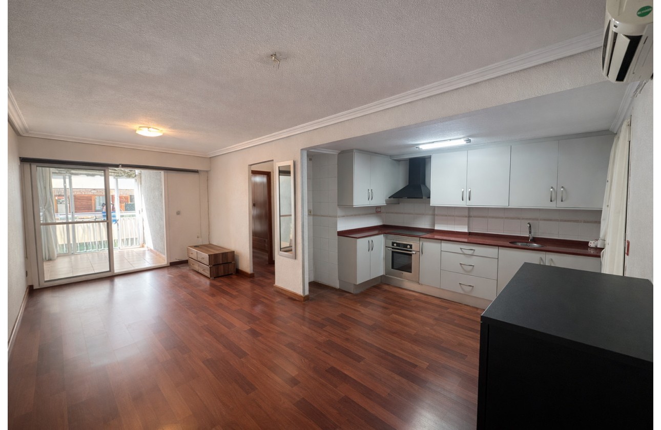 Resale - Apartment - Torrevieja - El Acequión - Los Náufragos