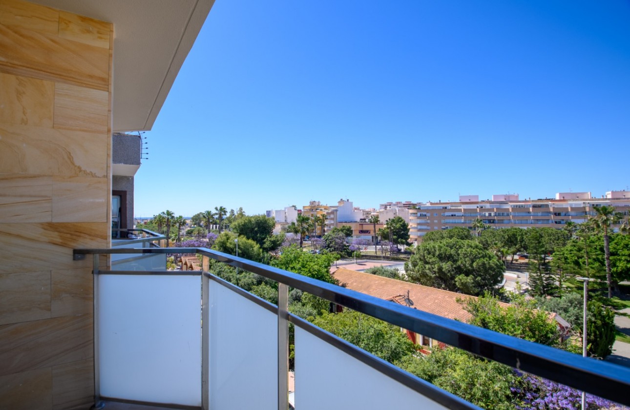 Resale - Apartment - Torrevieja - El Acequión - Los Náufragos