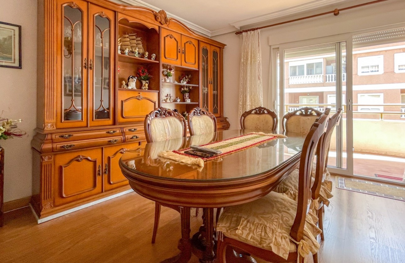 Resale - Apartment - Torrevieja - El Acequión - Los Náufragos
