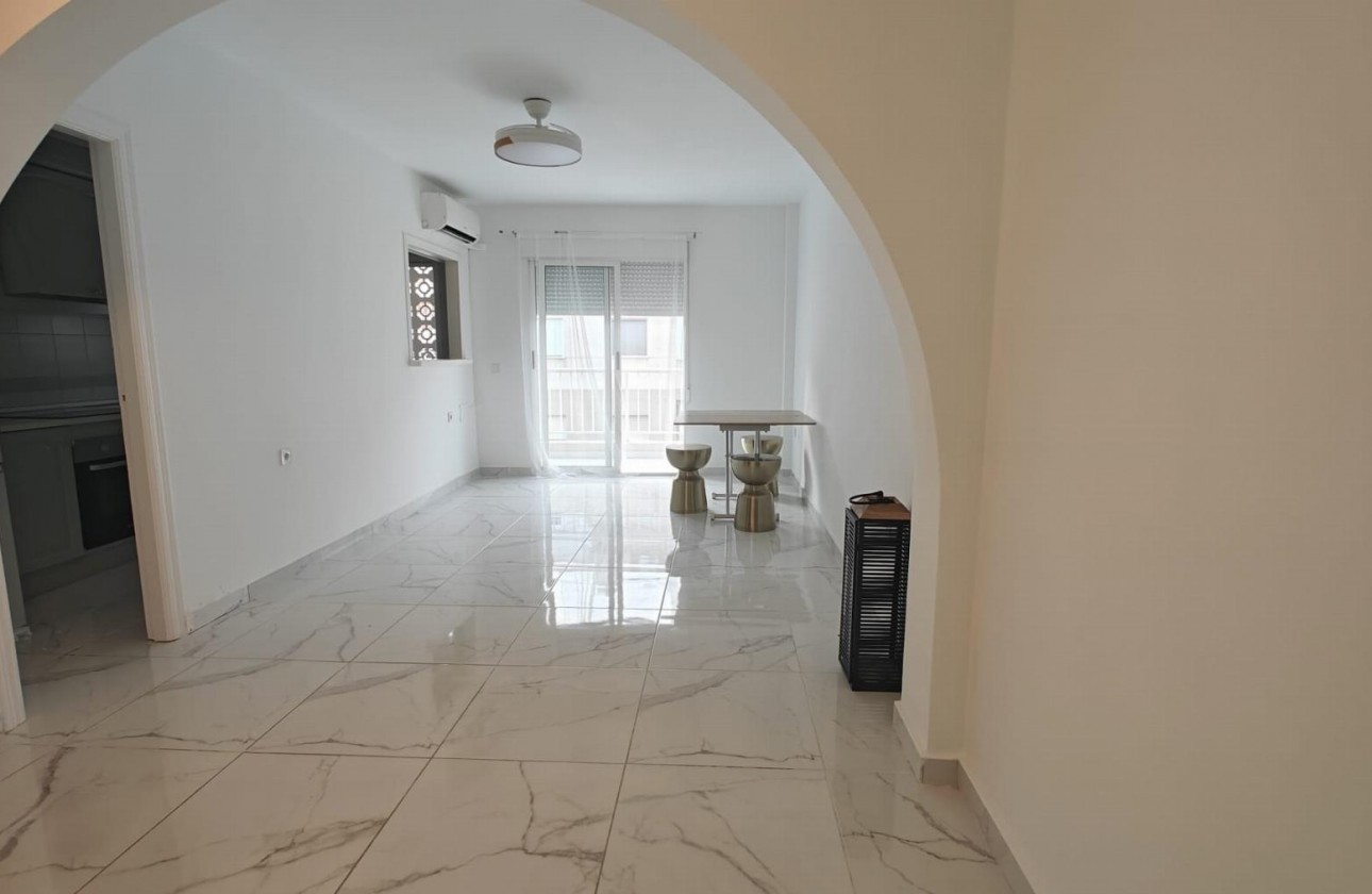 Resale - Apartment - Torrevieja - El Acequión - Los Náufragos