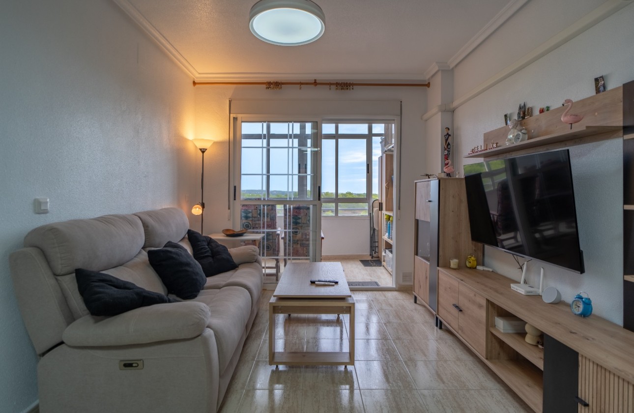 Resale - Apartment - Torrevieja - La Siesta - El Salado -  Torreta