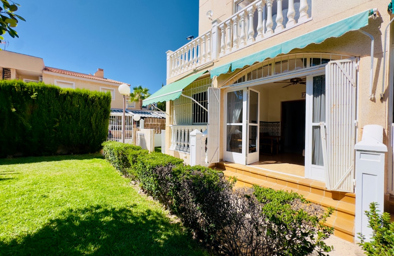 Resale - Apartment - Torrevieja - Los Frutales