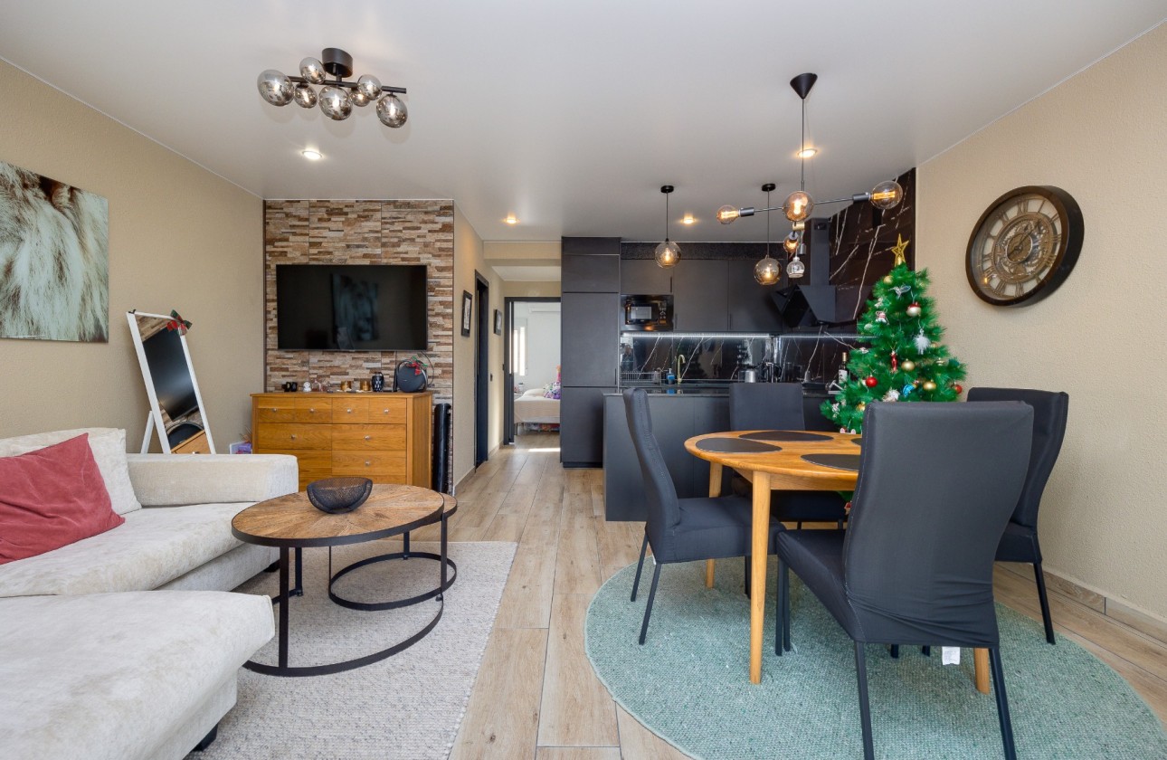 Resale - Apartment - Torrevieja - Playa De Los Locos