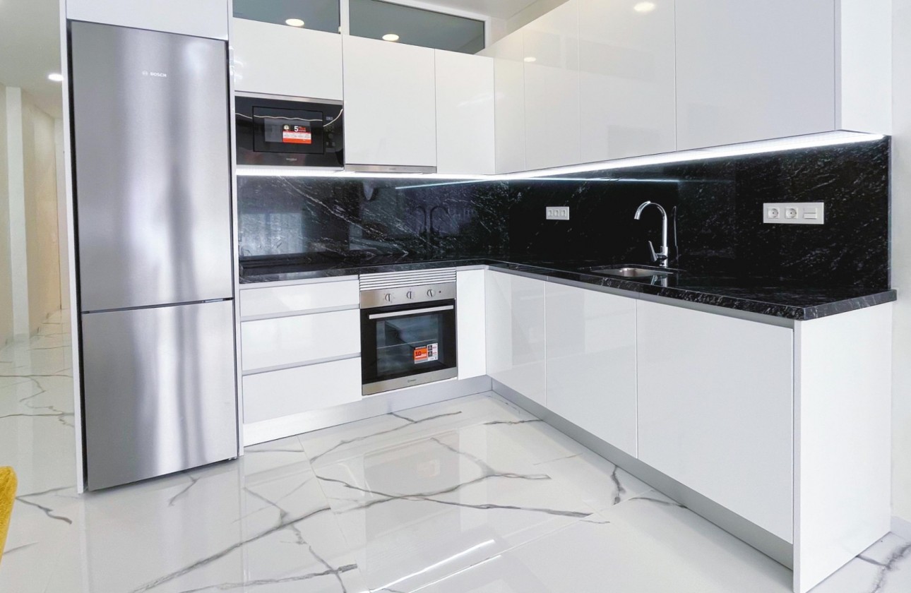 Resale - Apartment - Torrevieja - Playa del Cura