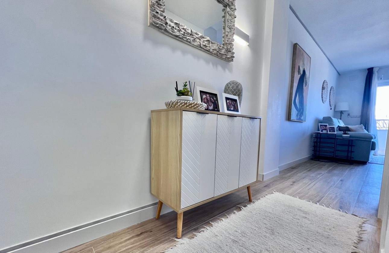 Resale - Apartment - Torrevieja - Punta Prima