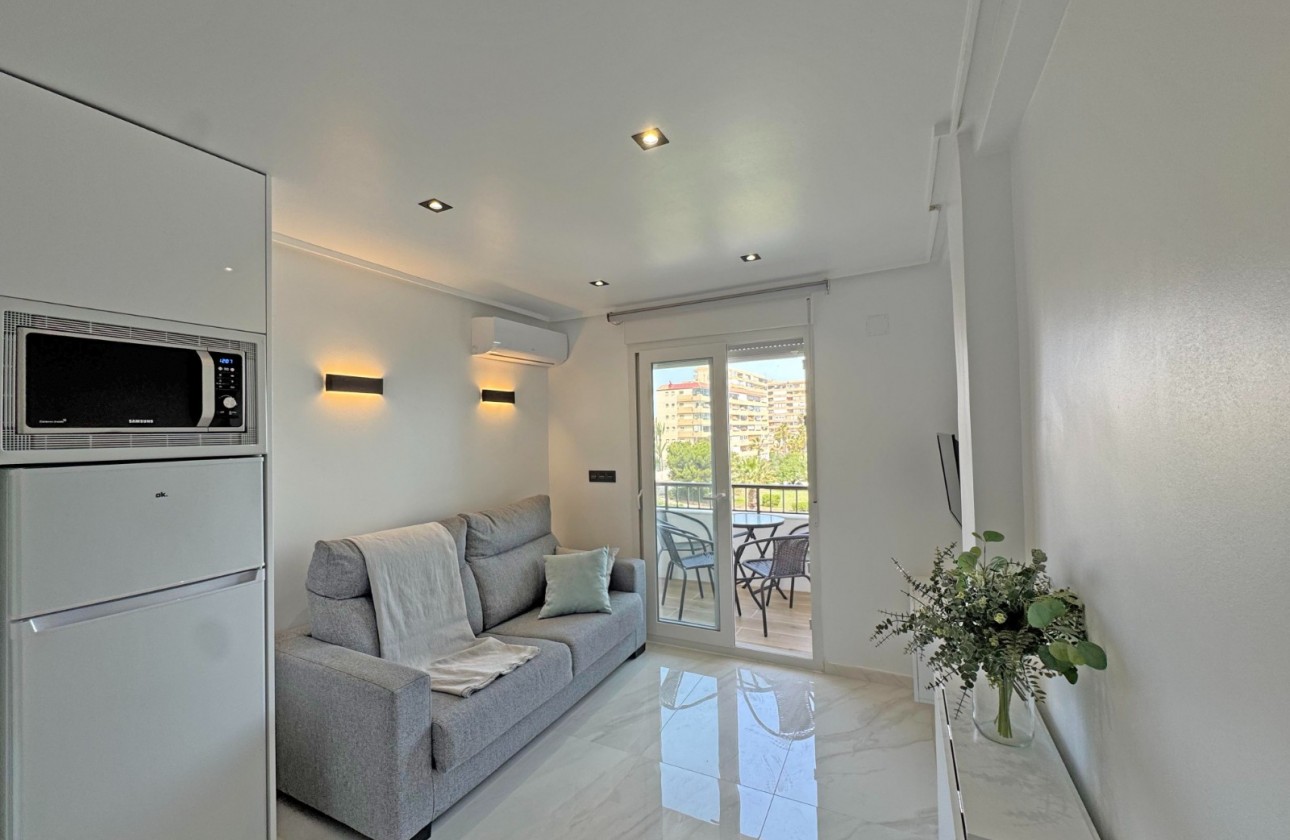 Resale - Apartment - Torrevieja - Torrelamata - La Mata