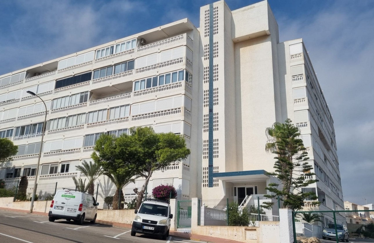 Resale - Apartment - Torrevieja - Torrelamata - La Mata