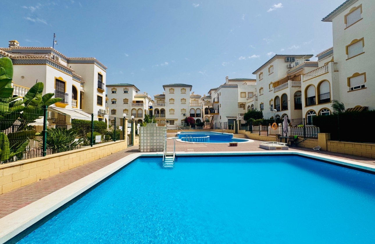 Resale - Apartment - Torrevieja - Torrelamata - La Mata