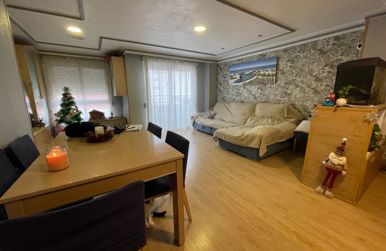 Resale - Apartment - Torrevieja - Torrevieja Alicante