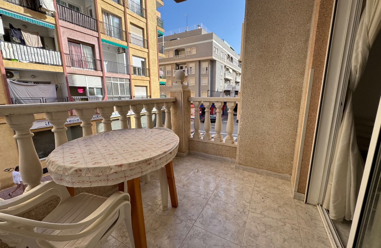 Resale - Apartment - Torrevieja - Torrevieja C