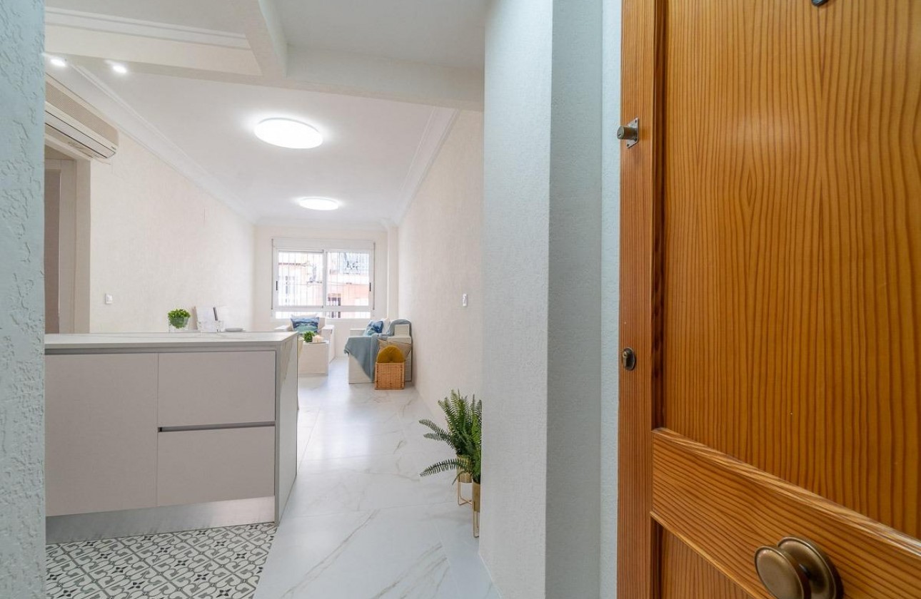 Resale - Apartment - Torrevieja