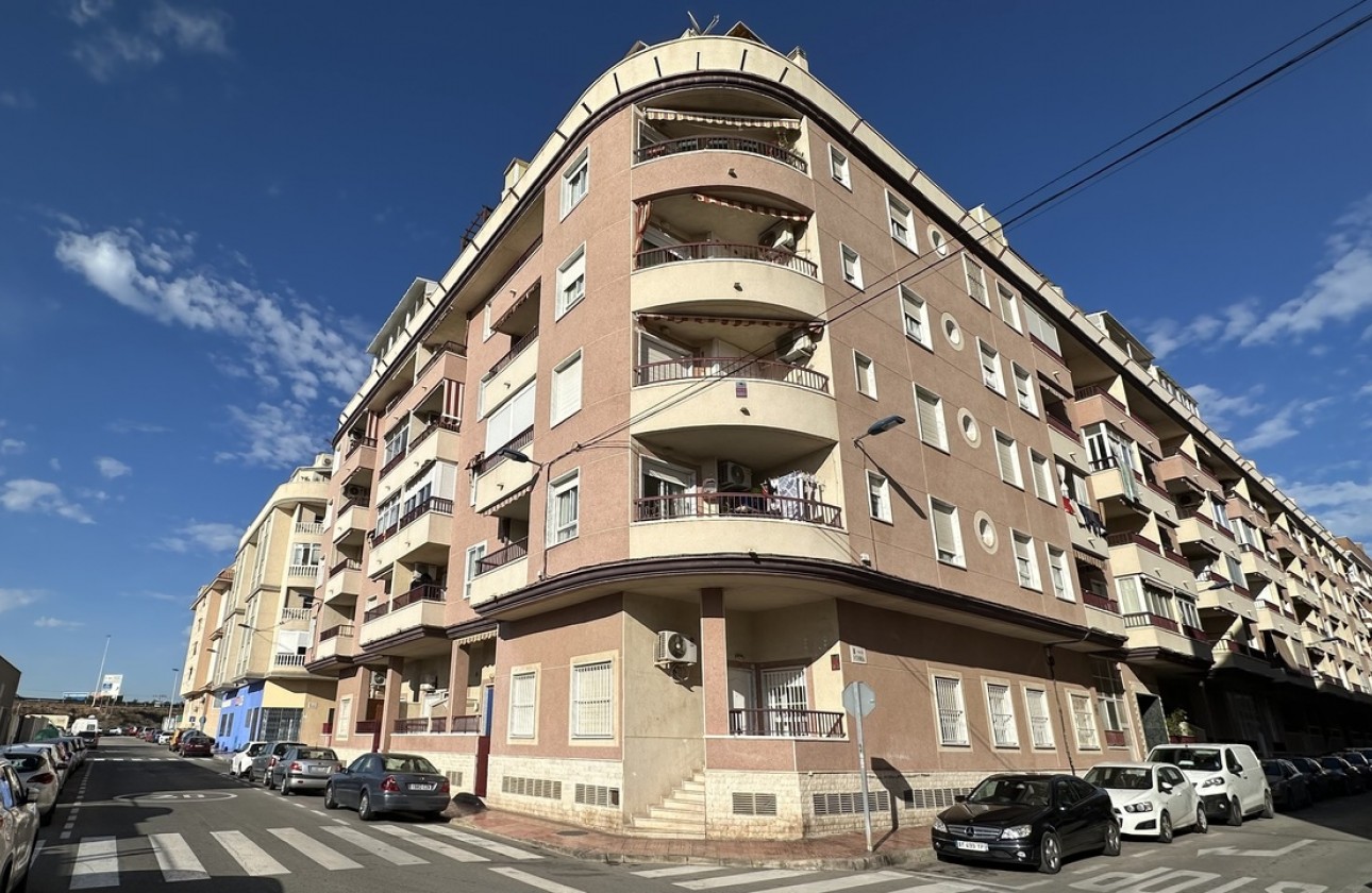 Resale - Apartment - Torrevieja